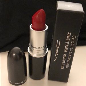 MAC Matte Lipstick “Russian Red”